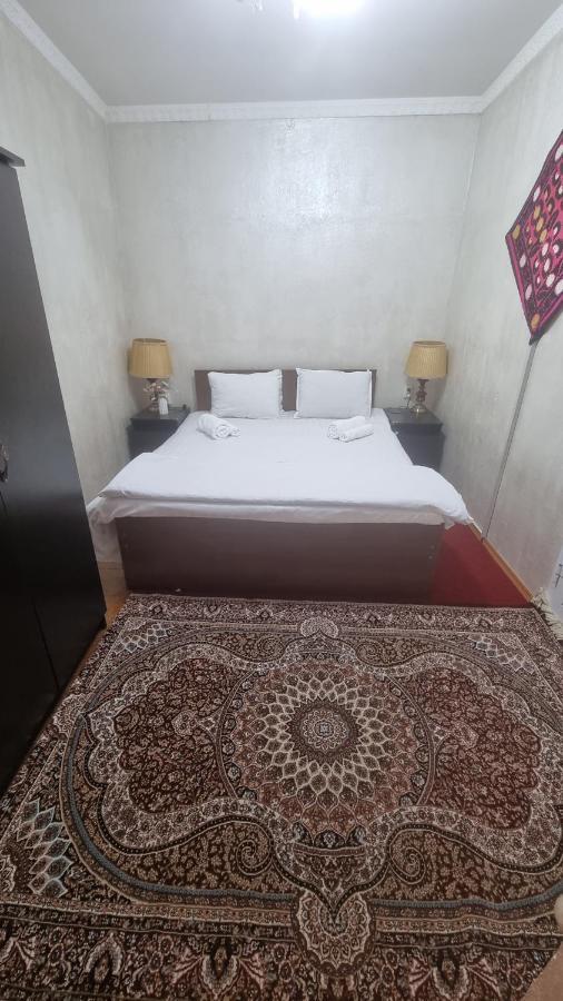 Hotel Registon Zargaron Szamarkand Szoba fotó